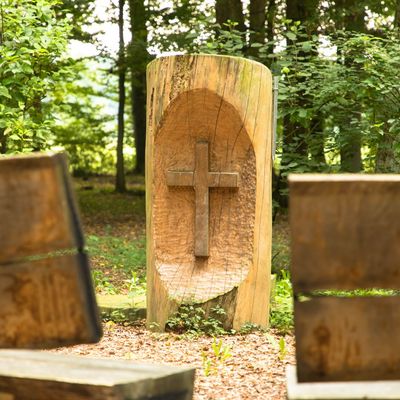 Blumenschmuck Waldbestattung