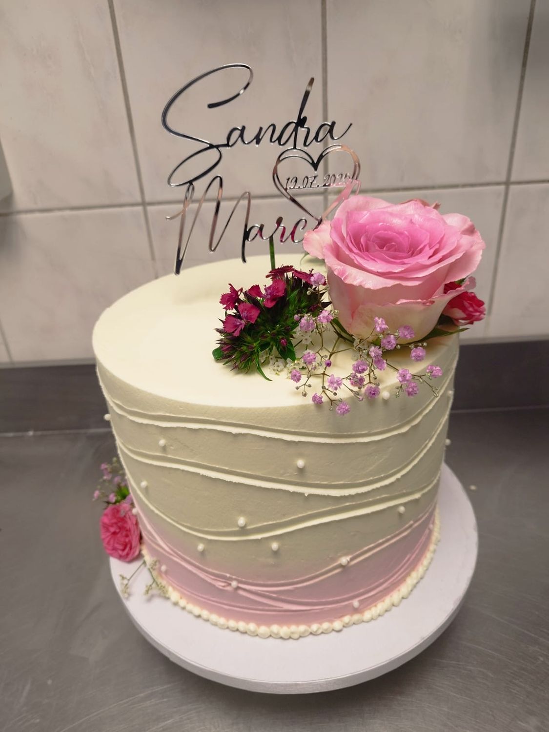 Tortenschmuck, Variante: Einstöckige Torte