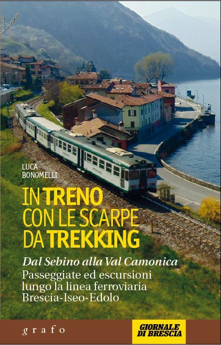 IN TRENO CON LE SCARPE DA TREKKING