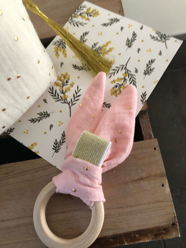 Hochet bebe en double gaze oeko- tex