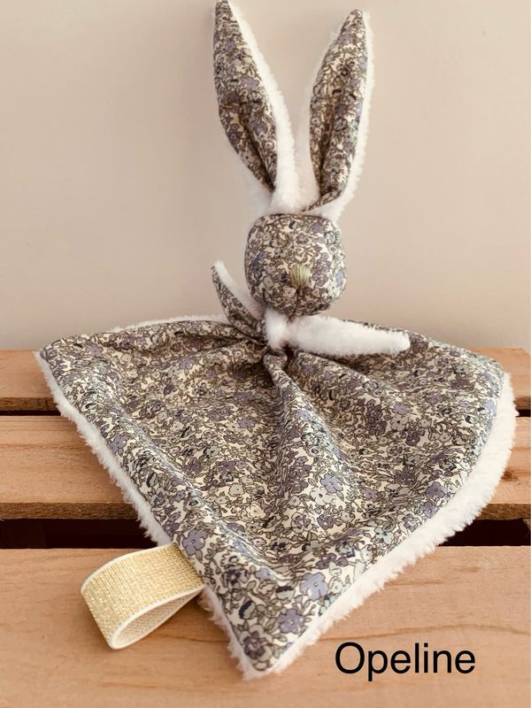 Doudou lapin peluche et coton bio