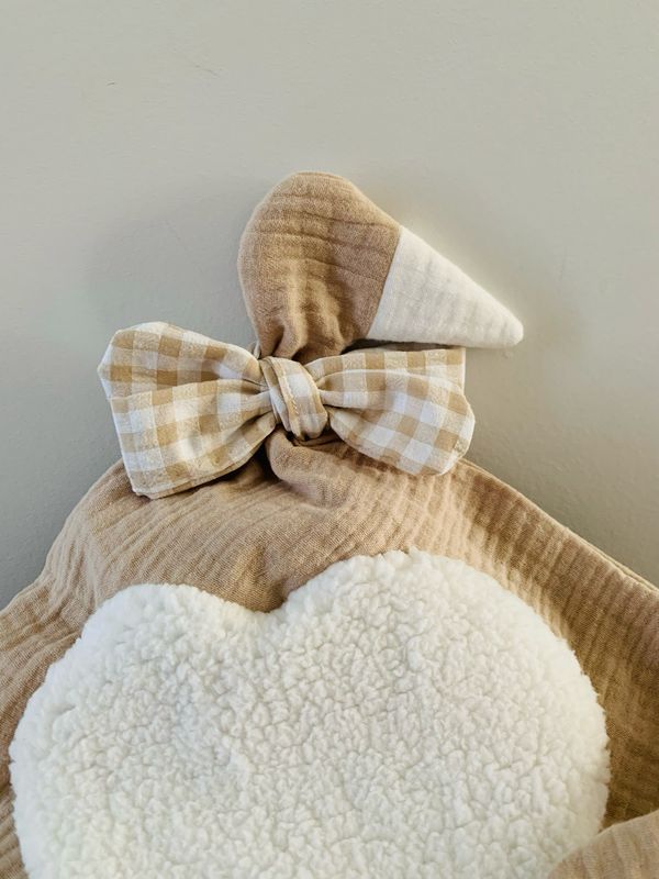 Doudou Oie Personnalisée – Grand Doudou Bébé en Double Gaze Bio avec Emplacement Bola