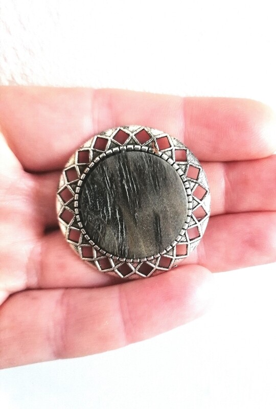 Broche