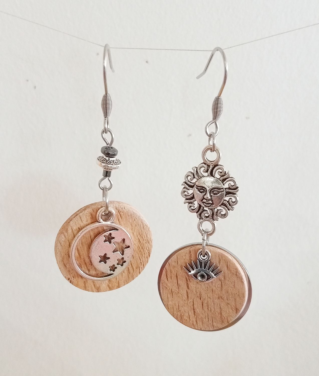 Boucles d'oreilles asymétriques