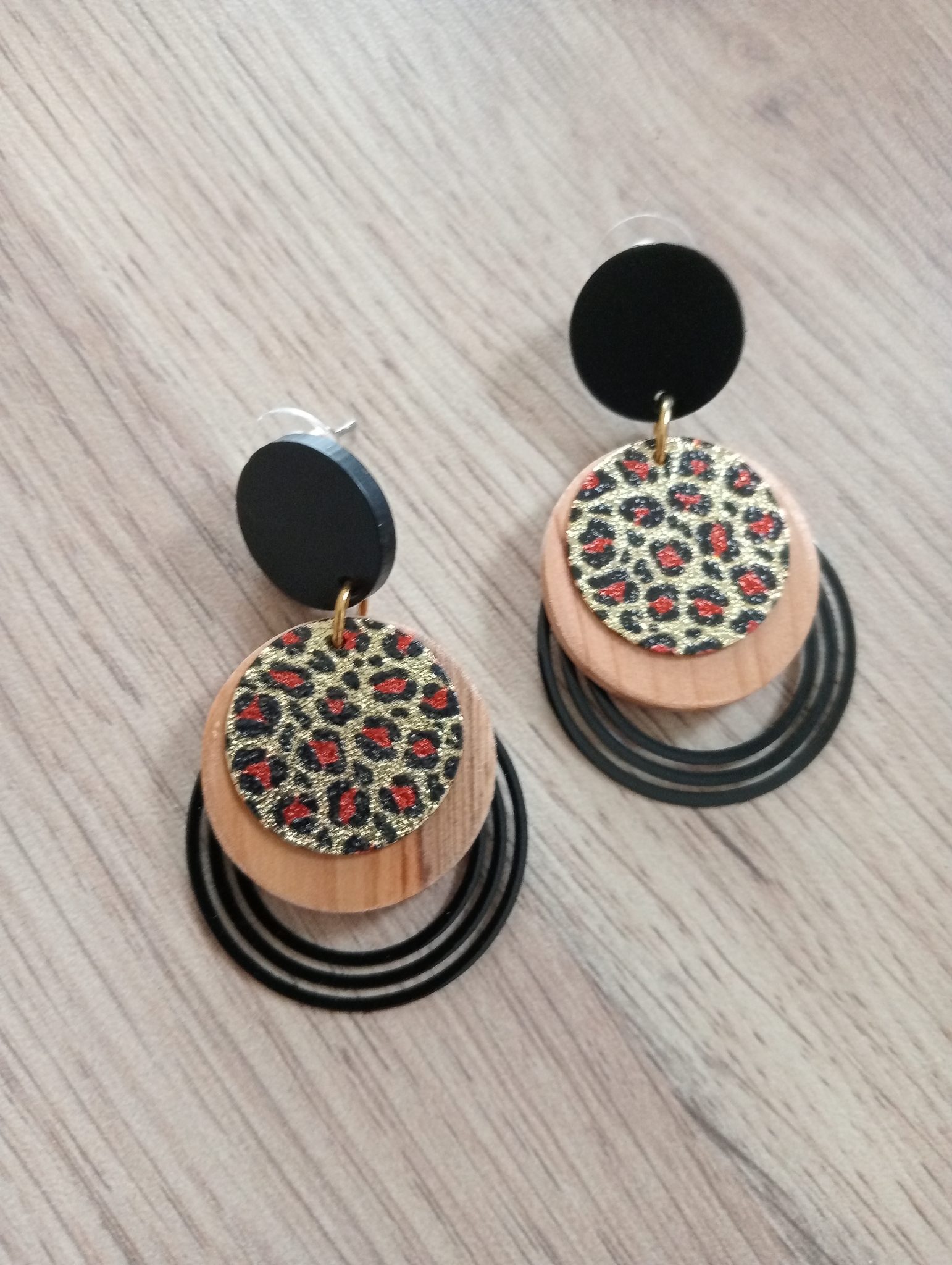 Boucles d'oreilles modèle SAUVAGES