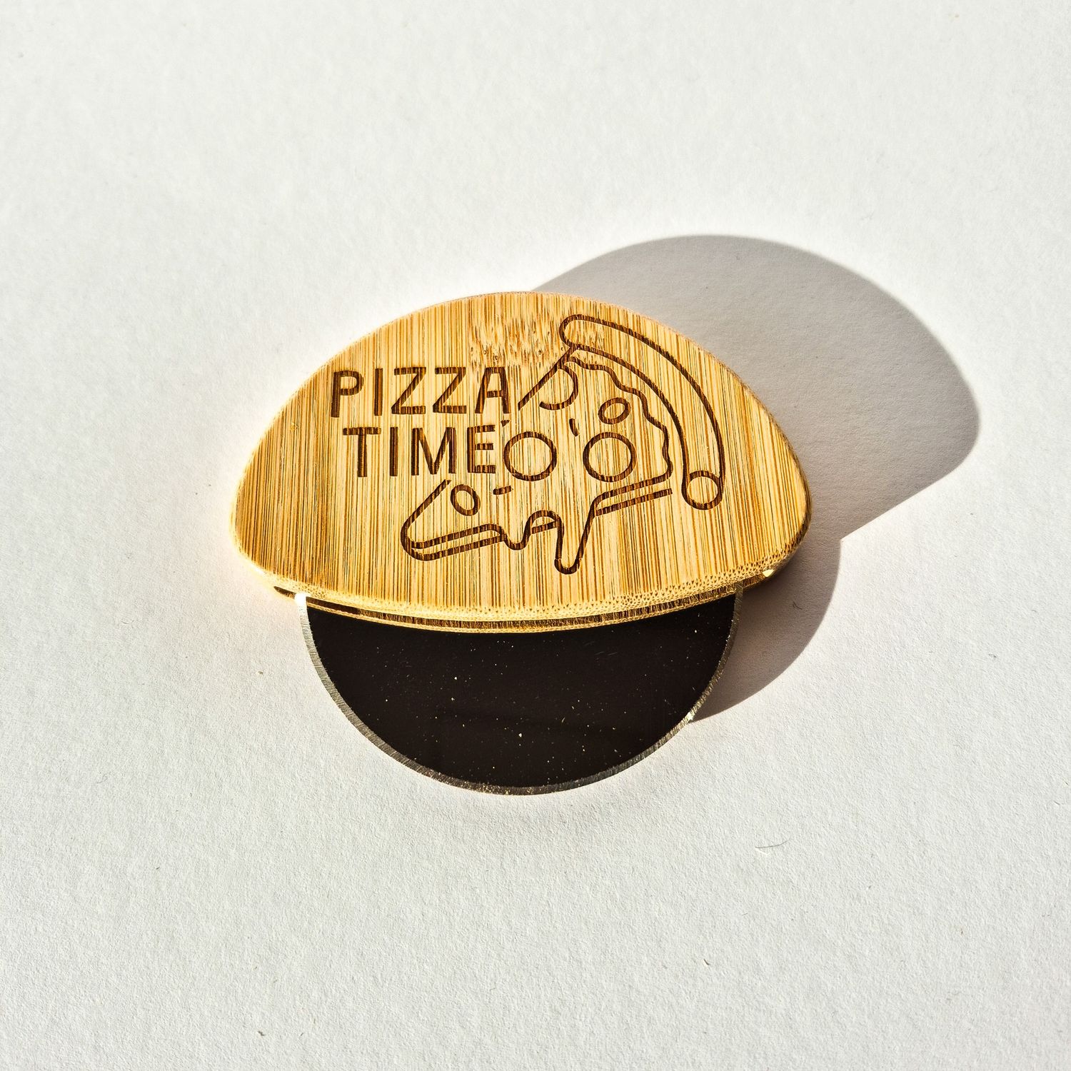 Pizzasnijder met gravure