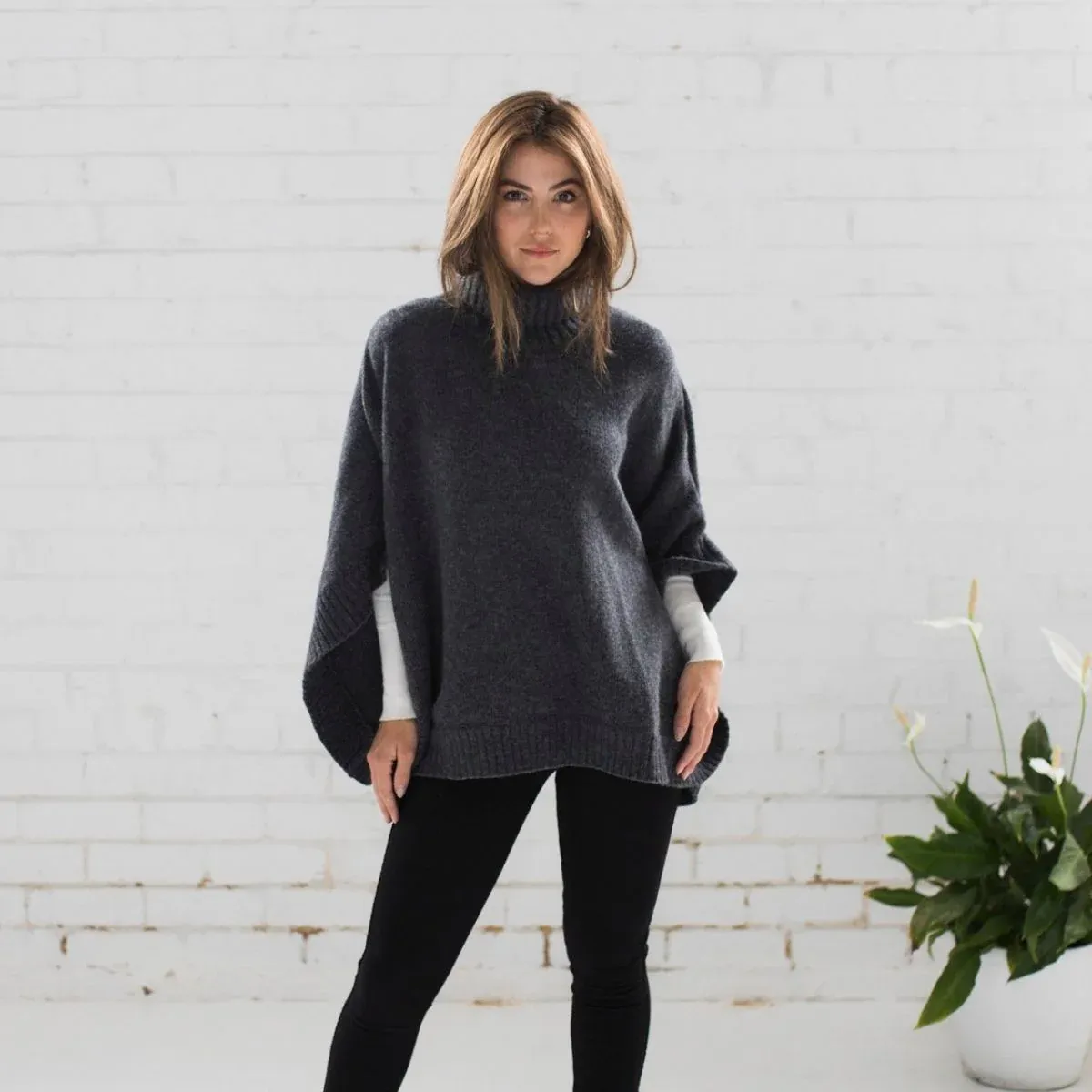 LORNA LAMBSWOOL PONCHO