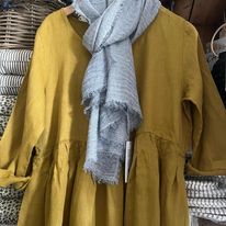 MONTAIGNE LINEN SCARF