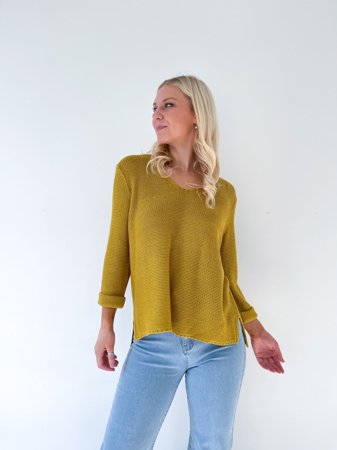 100% COTTON KNIT V NECK