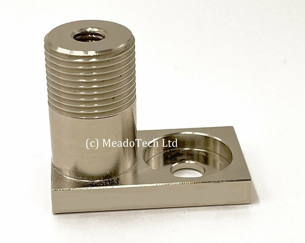Single Insert Battery terminal for sealed battery enclosures and panel mounts