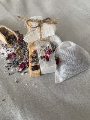 Energy Cleansing Kit With 
Choice of Crystal