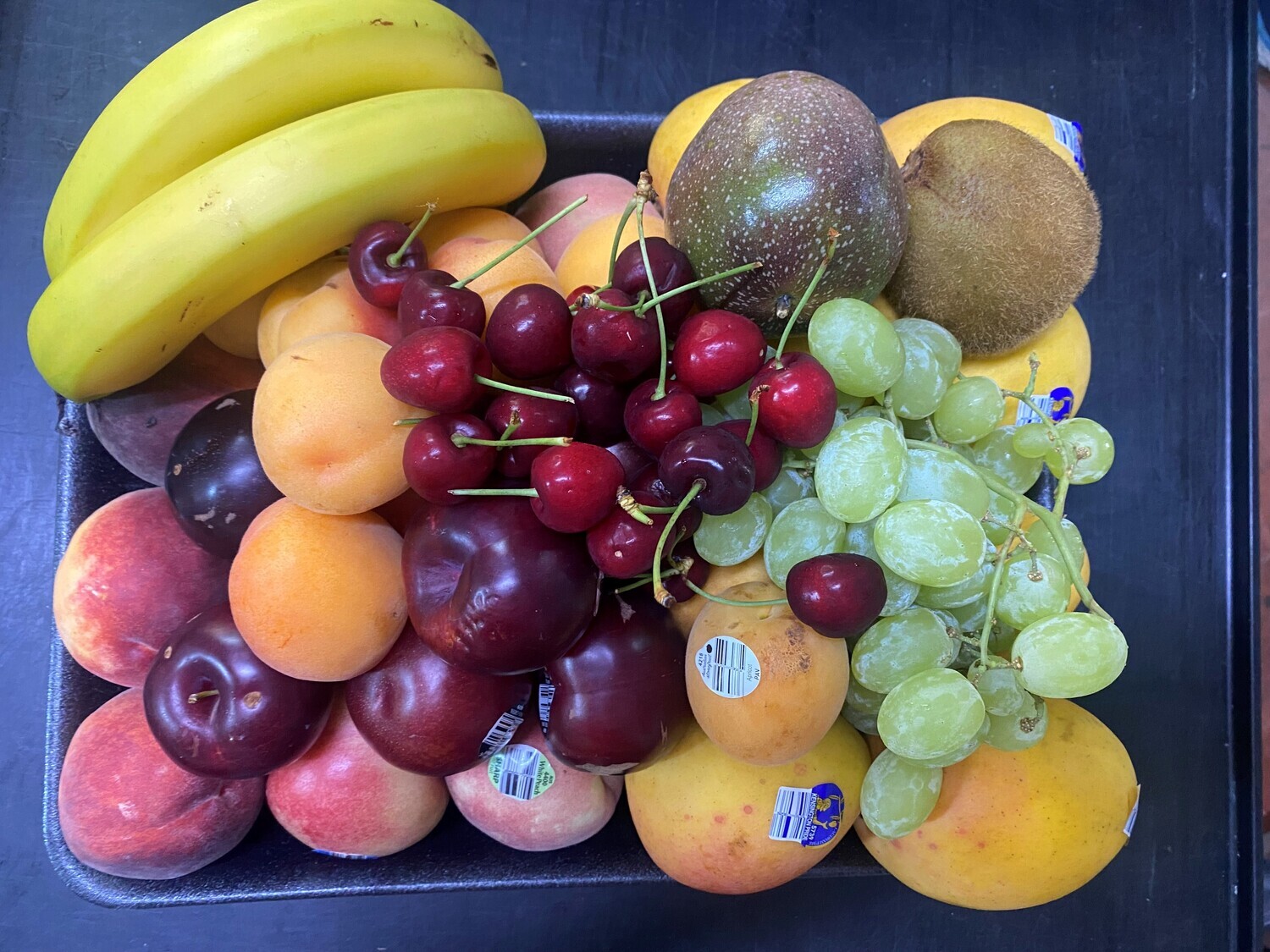 Small Mixed Fruit Gift Hamper