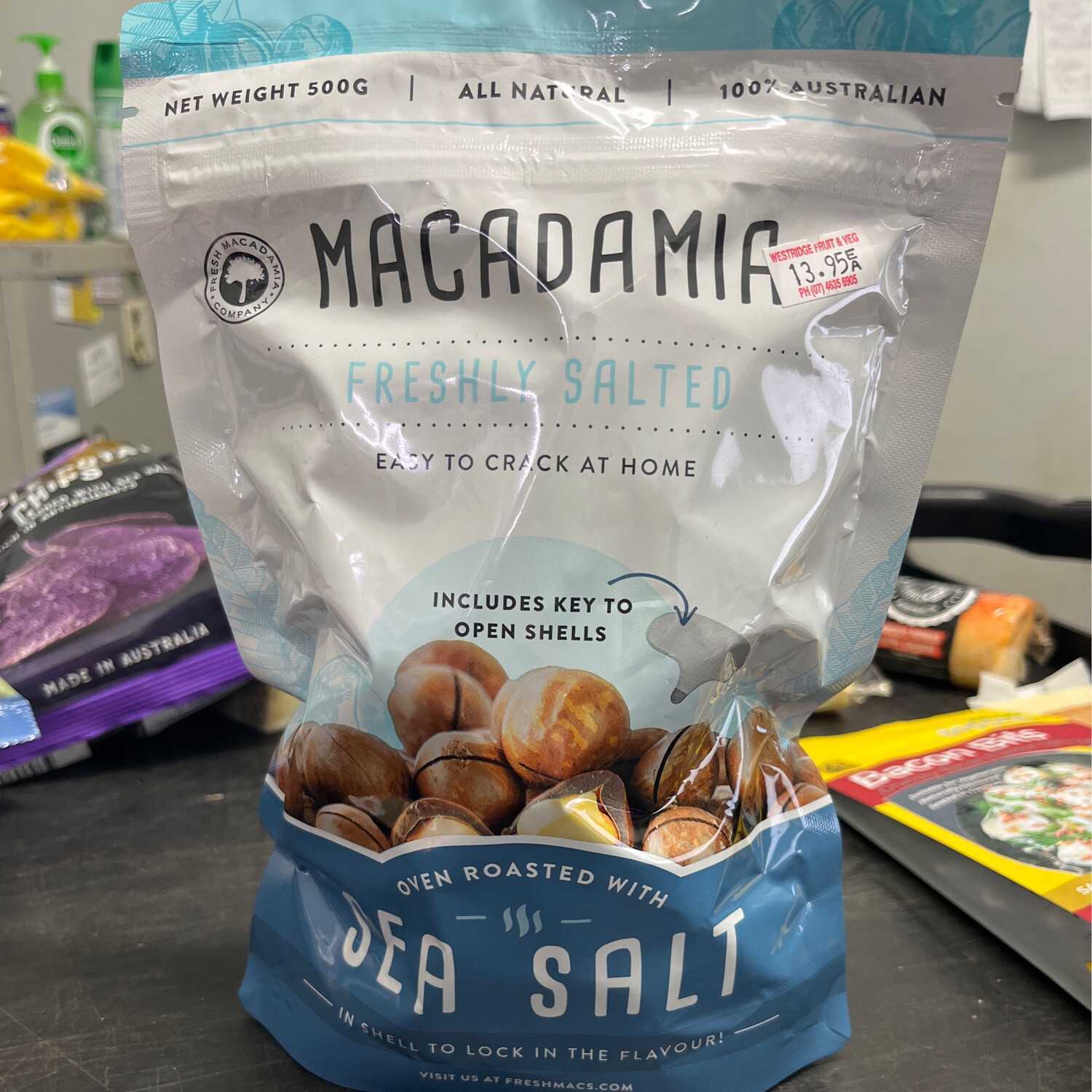 Macadamia (In Shell) Lrg 500G Pkt, Sea Salt