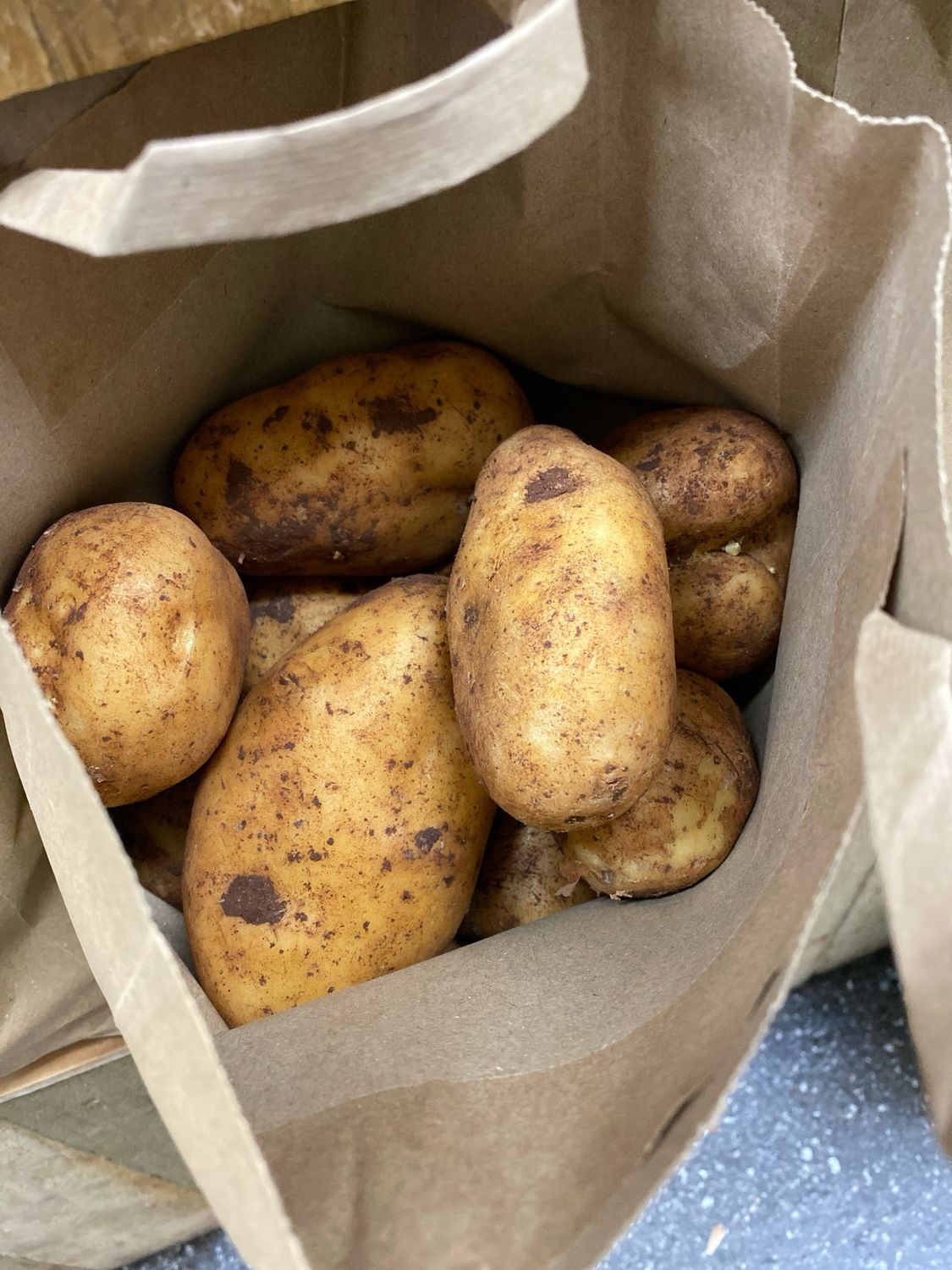 Brushed Potatoes, 2KG Bag