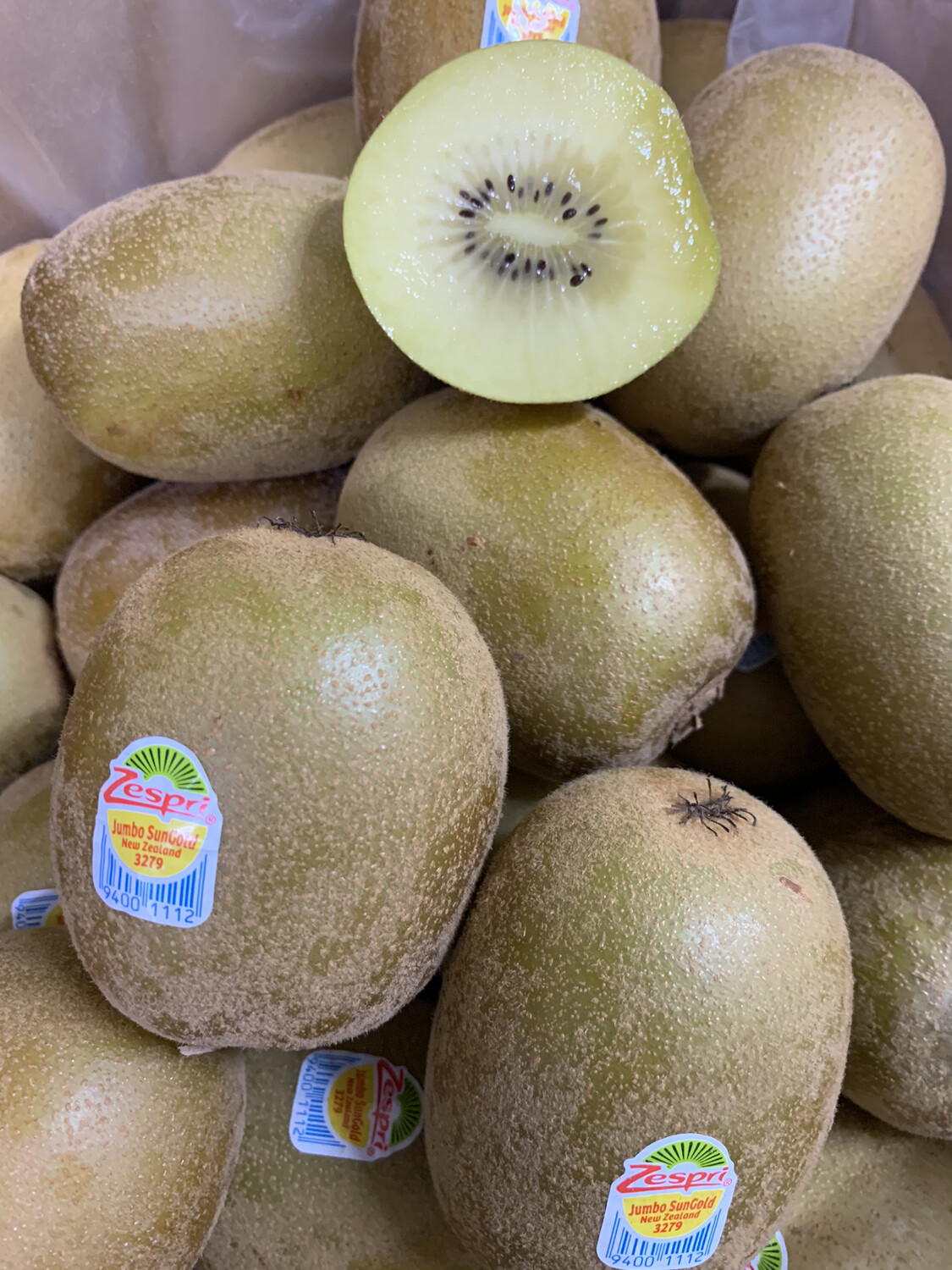 Large Gold Kiwi Fruit 5 pack **SPECIAL**