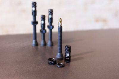 DWW TUBELESS VENTIEL MESSING 35/45/55mm