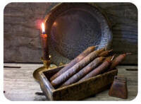 GRUNGY CINNAMON TAPERS