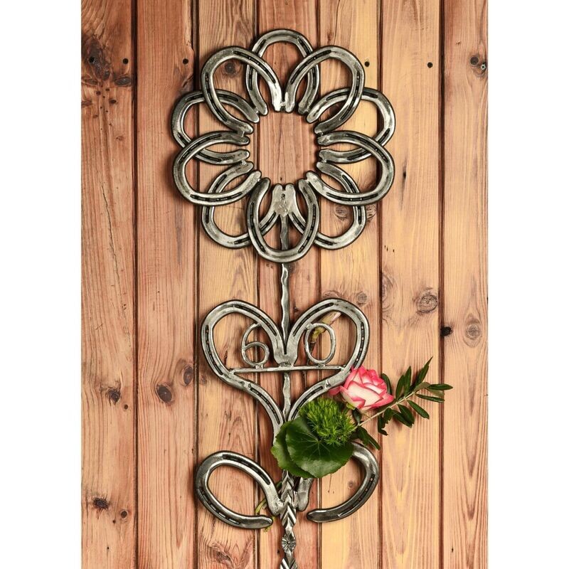 Birthday flower made of horseshoes with 12 horseshoes and integrated heart.