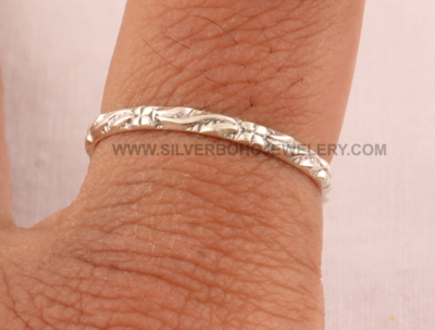 Solid Silver Carved Band Ring - 925 Sterling Silver Stacking Band Ring - Stackable Band Ring -Handmade Stacking Ring -Midi Ring Gift For Her