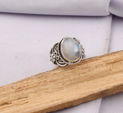 Rainbow Moonstone Top Quality Gemstone Ring 925-Sterling Silver Ring,Antique Silver Ring,Engagement Ring,Middle Finger Ring Gift For Her