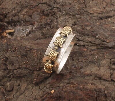 Turtles 925 Sterling Silver &amp; Brass Ring - Turtles Silver Spinner Ring - Designer Hammered Spinner Ring - thumb Ring - Wedding Gifts Jewelry