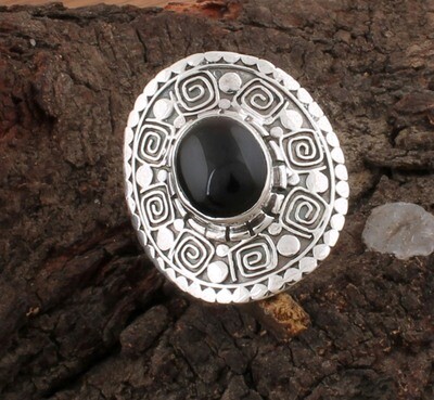 Beautiful Natural Black Onyx Top Gemstone Ring / 925 Sterling Silver Ring / Quality Oval Shape Cabochon Flower Designer Ring / Valentine's Day Gift For Her