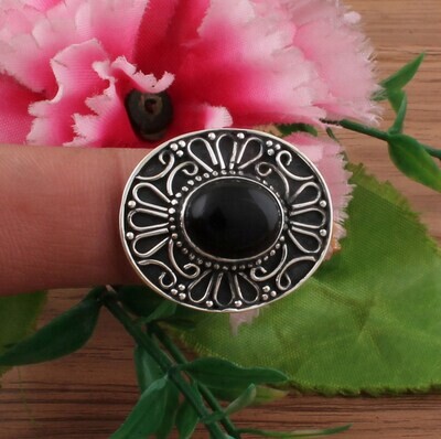 Beautiful Natural Black Onyx Top Quality Gemstone Ring / 925 Sterling Silver Ring / Oval Shape Cabochon Leaf Designer Ring / Friends Gifts For Her