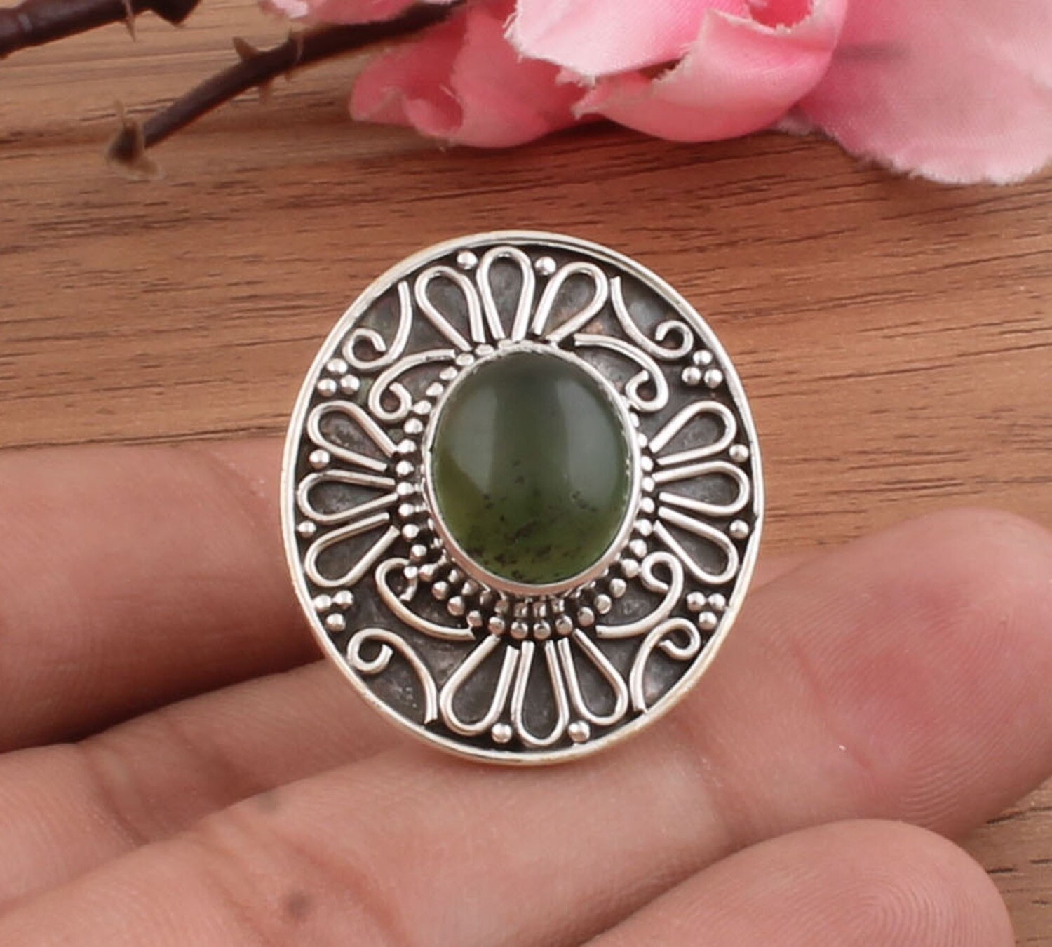 Leaf Solid Natural Green Onyx Top Quality Gemstone 925 Sterling Silver Ring / Oval Shape Cabochon Leaf Designer Ring / Anniversary Weddings Gifts For Her