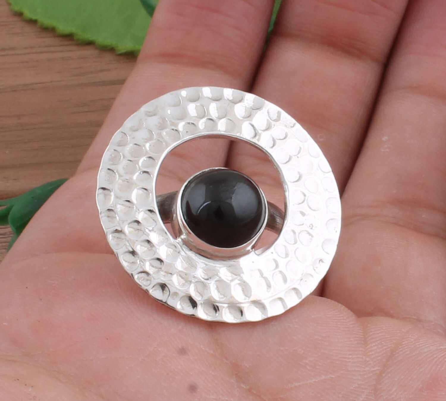 Beautiful Natural Black Onyx Top Gemstone 925 Sterling Silver Ring / Quality Oval Shape Cabochon Hammered Designer Ring / Weddings Gifts For Him