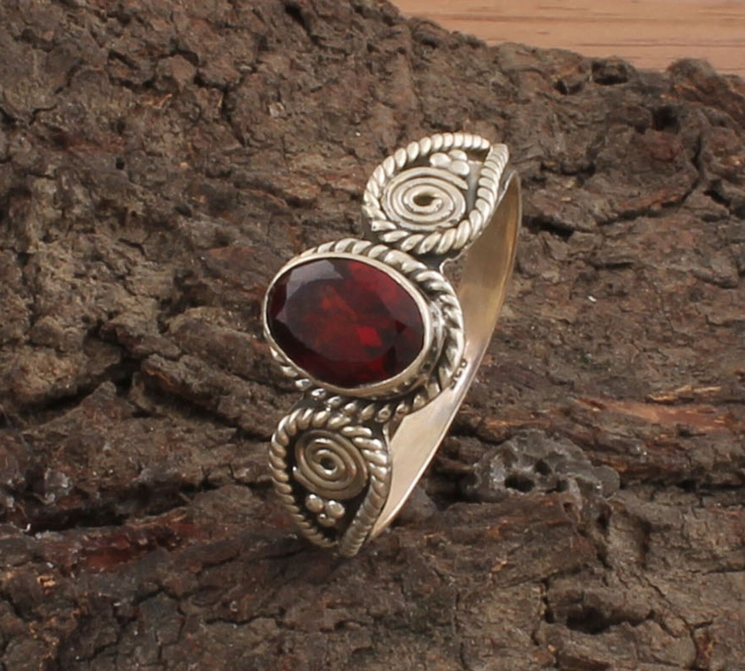 Beautiful Natural Red Garnet Solid 925 Sterling Silver Ring For Friends - Handmade Oval Cut Stone Ring For Wedding Anniversary Gifts Him