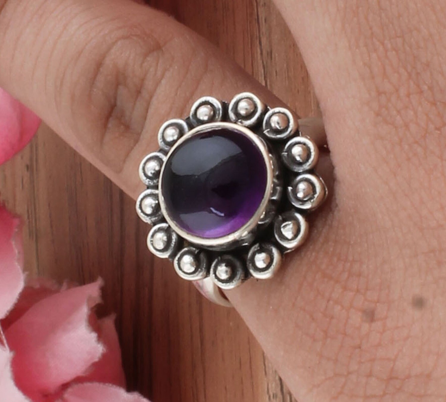 AAA+Quality Natural Amethyst Gemstone Ring - Women Gifted Ring - Round Shape Stone Designer Ring - 925 Sterling Silver Ring - Best Gifts Item Ring - Women Waddings Gifts For Him