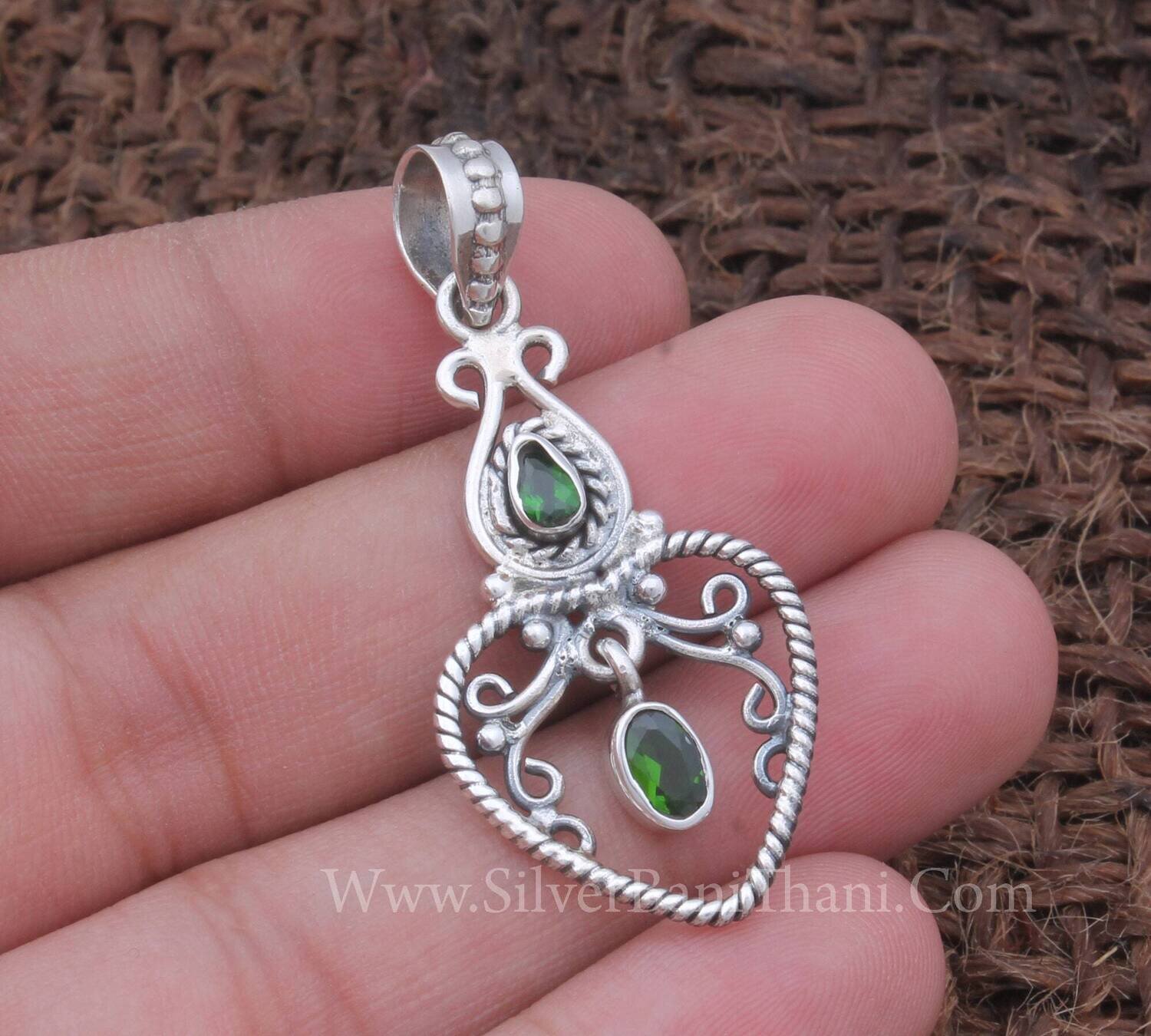 Green Quartz Gemstone Necklace Pendant 925 Sterling Silver Handmade Pendant For Women Boho Silver Heart Jewelry Present For Birthday Gift
