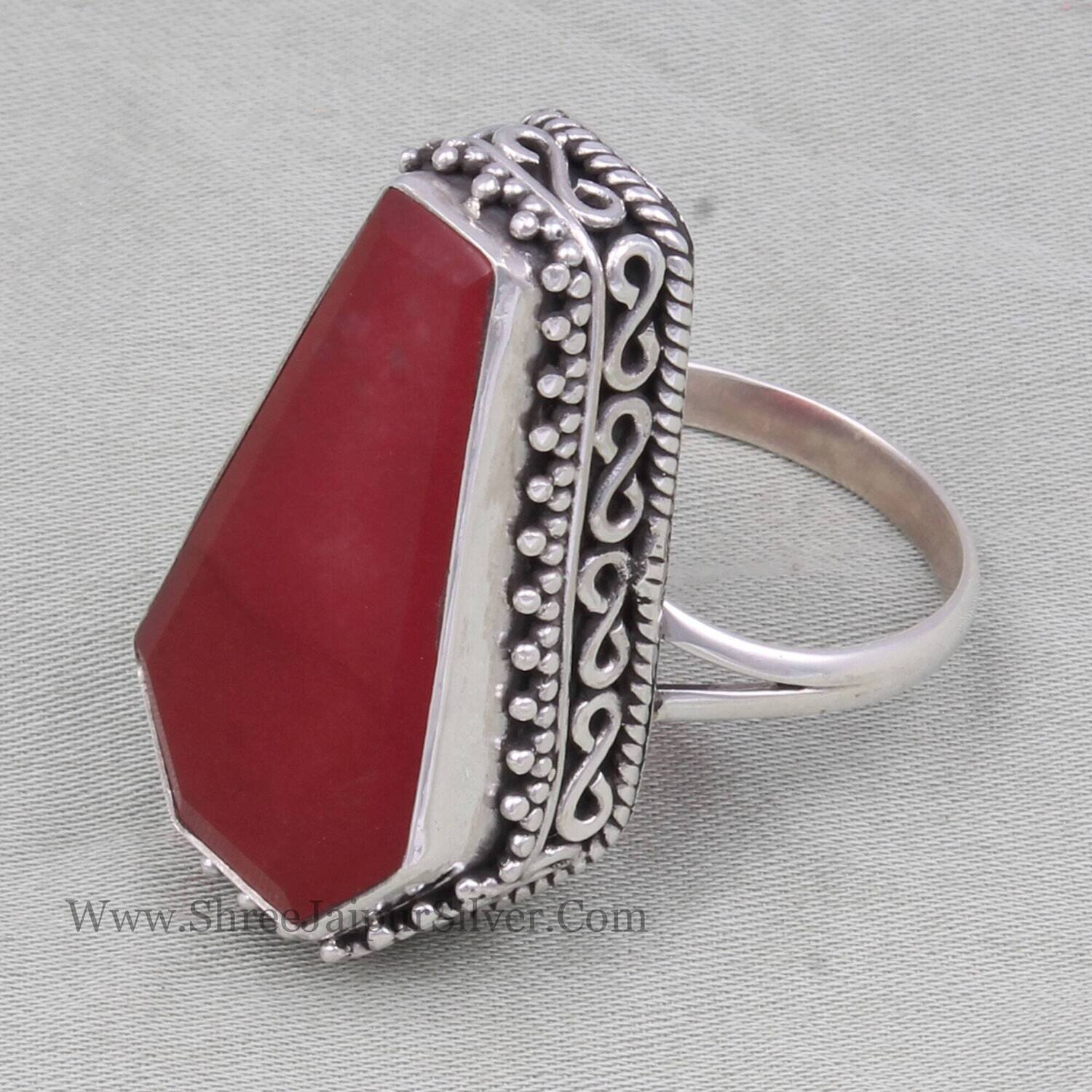 Red Jade Coffin Vintage Work Solid 925 Sterling Silver Ring For Women, Handmade Coffin Cut Stone Ring For Wedding Anniversary Gifts For Her