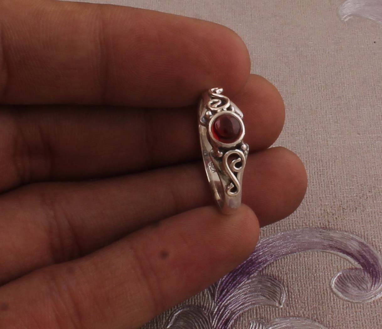 Amazing Red Garnet Top Quality Gemstone Ring 925-Sterling Silver Ring,Antique Silver Ring,Small Stone Ring,Ring Finger Ring, Girls Ring