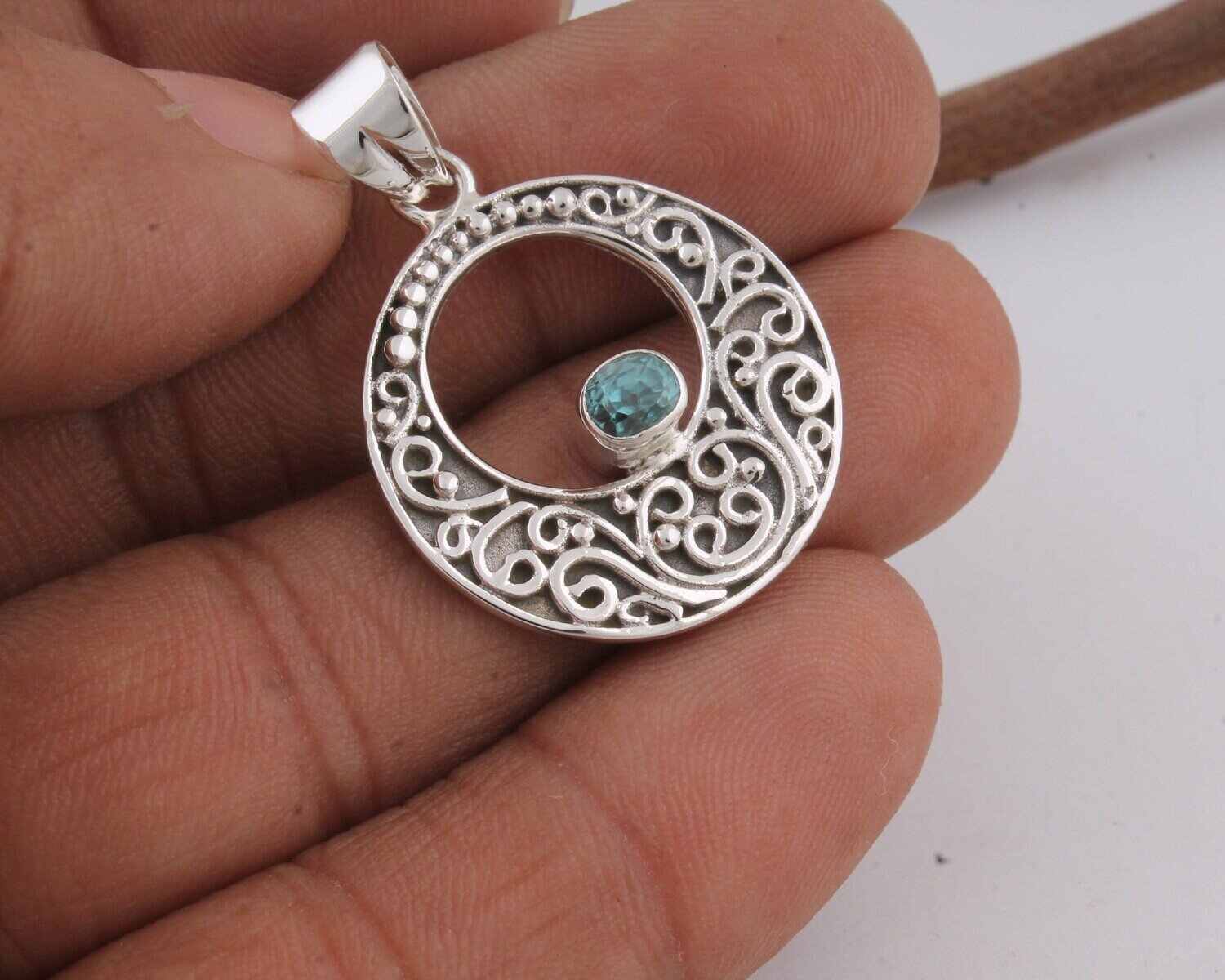 Natural Amazing 925-Silver Pendant Blue Topaz Top Quality Sky Blue Color Stone And Silver Color Pendant Handmade Gemstone L#- 282902-P