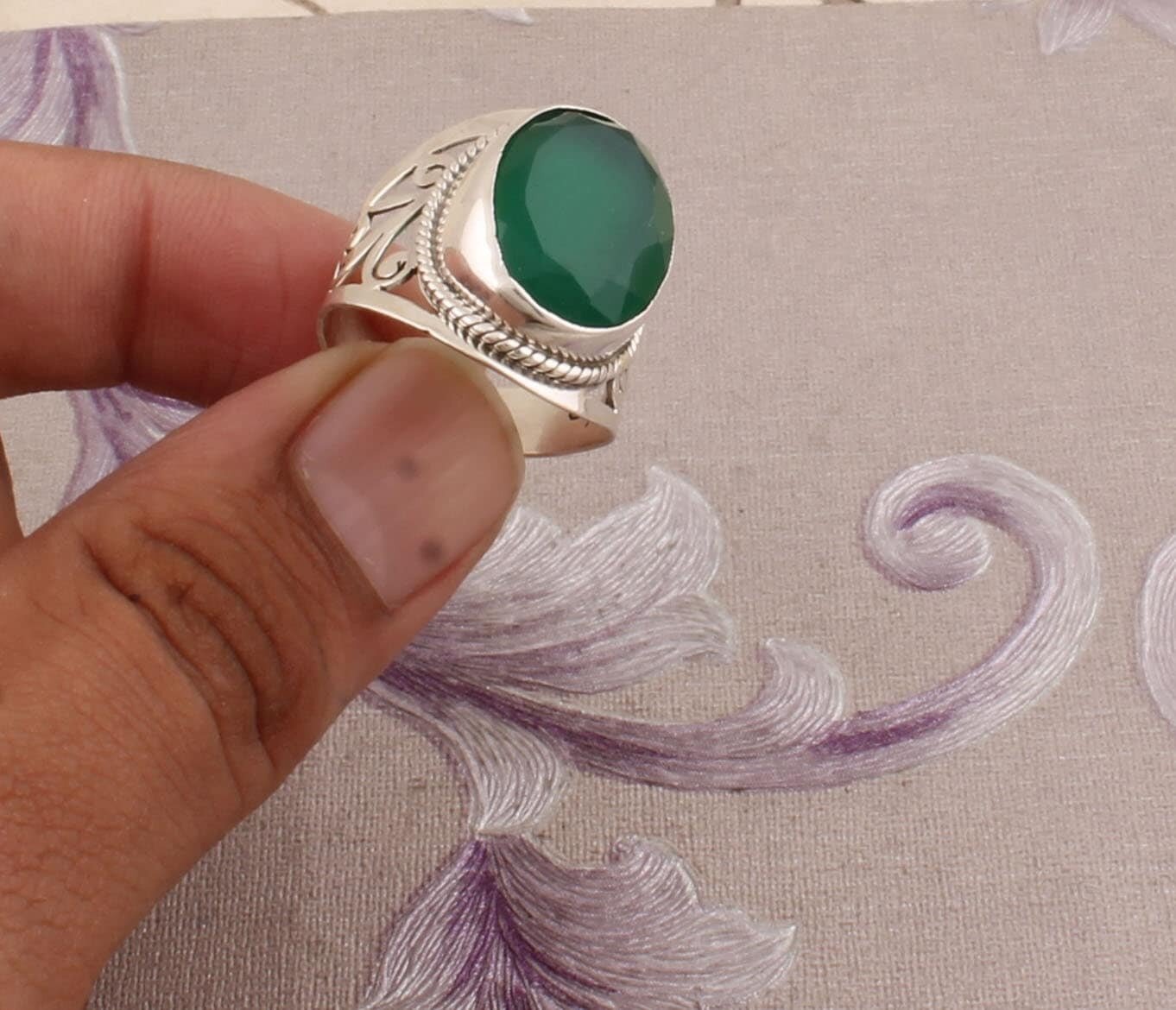 Natural Green Onyx AAA+Quality Gemstone Ring, Oval Cut Stone Ring, 925-Sterling Solid Silver Ring, Engagement Ring, Middle Finger Ring