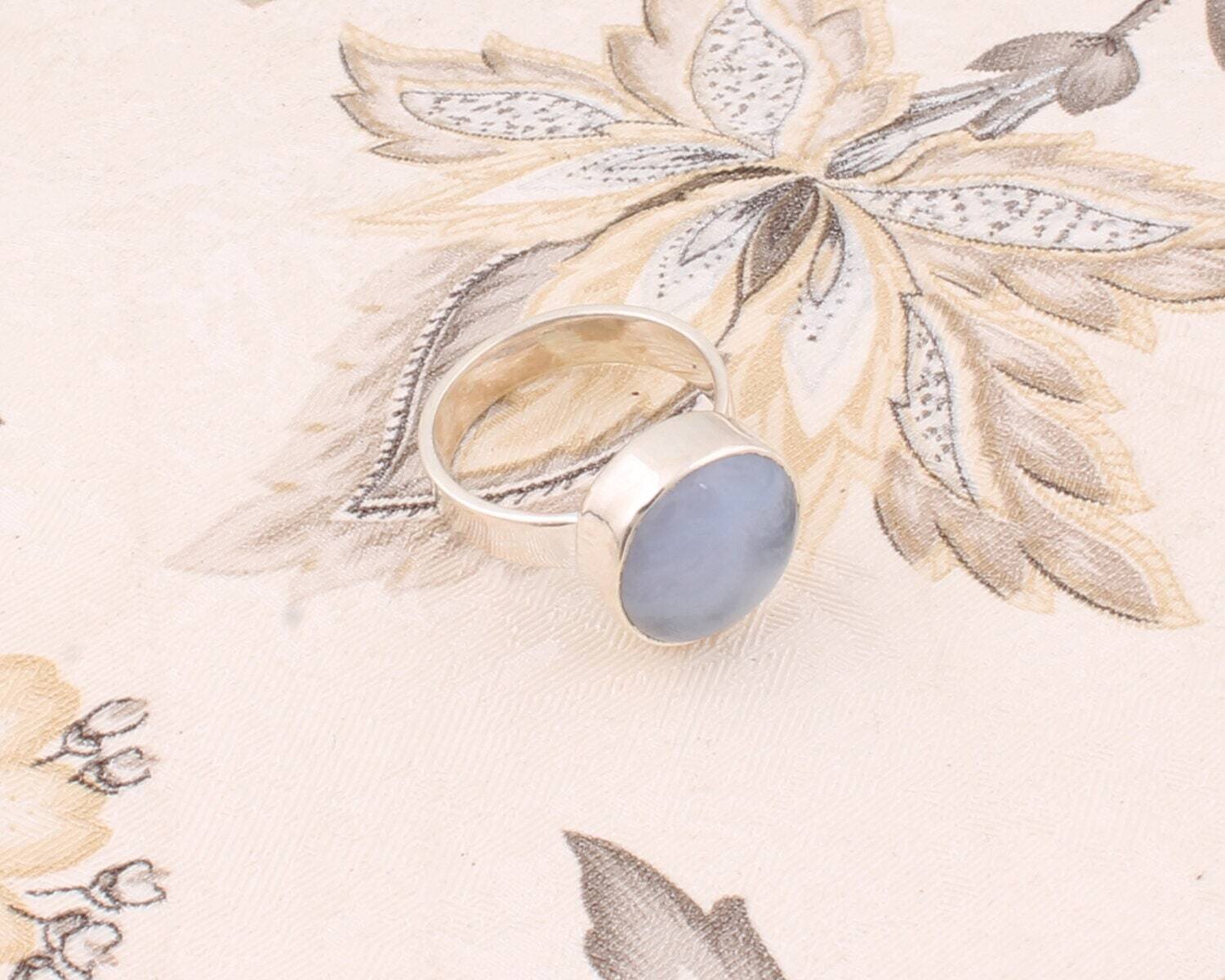 Solid 925-Sterling Silver Ring With Natural Rainbow Moonstone Top Quality Gemstone Ring Cabochon &amp; Opaque Stone Boho Ring Index Finger Ring