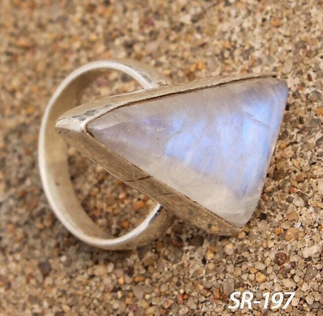 Natural Amazing Rainbow Moonstone AAA+Quality Gemstone  Ring Cabochon Blue Fire Stone Boho Ring 925-Sterling Solid Silver Middle Finger Ring