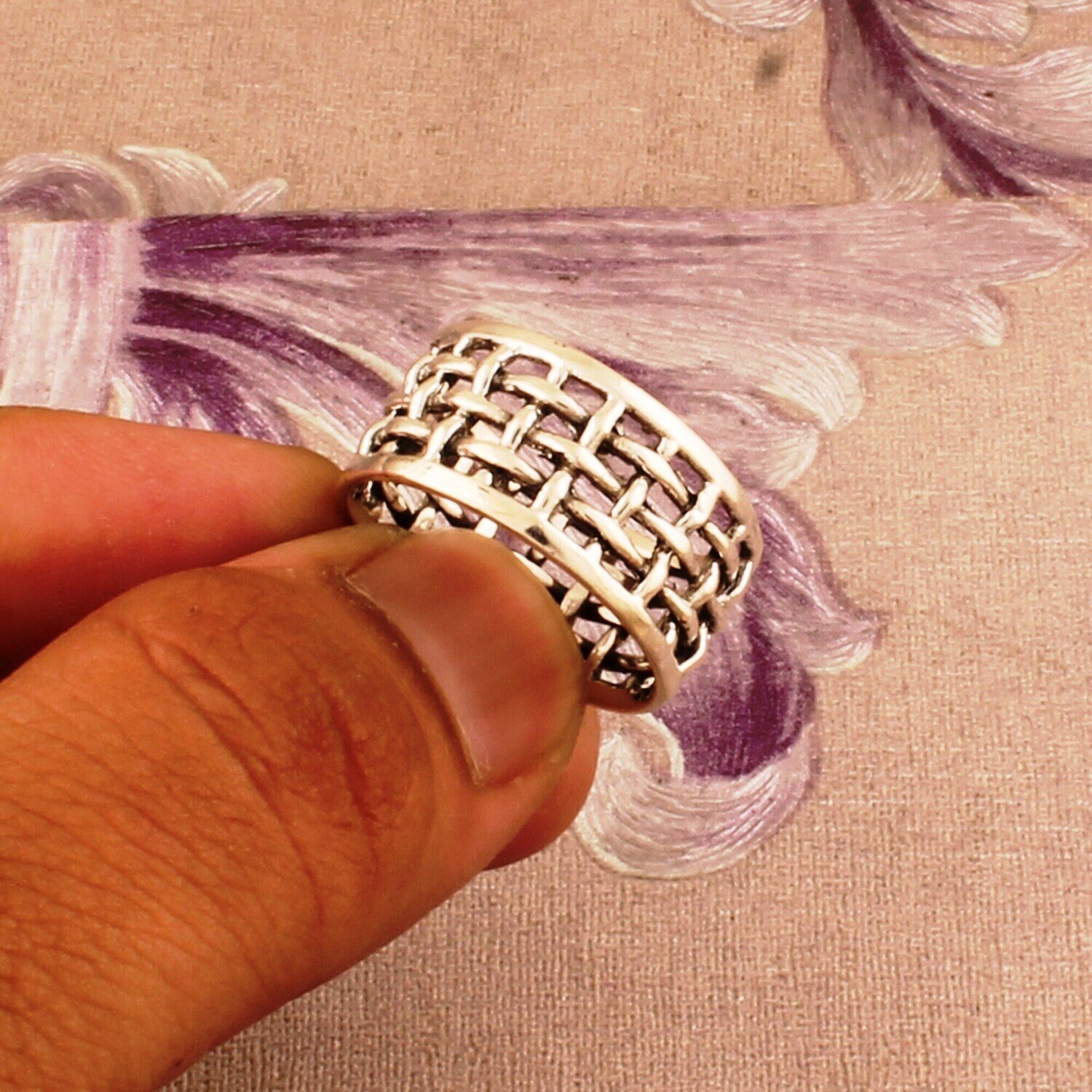Sterling Silver Casted Ring,simple ring,minimal ring,patterned ring,wide band ring,thumb ring,knuckle ring,above knuckle rings,unisex ring