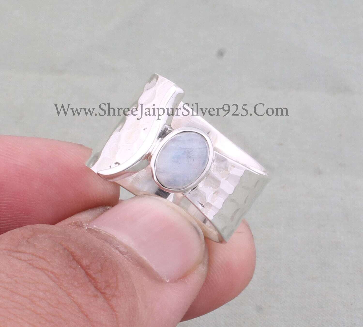 Natural Rainbow Moonstone Solid 925 Sterling Silver Ring For Women, Handmade Silver Hammered Fancy Band Ring For Wedding Anniversary Gifts