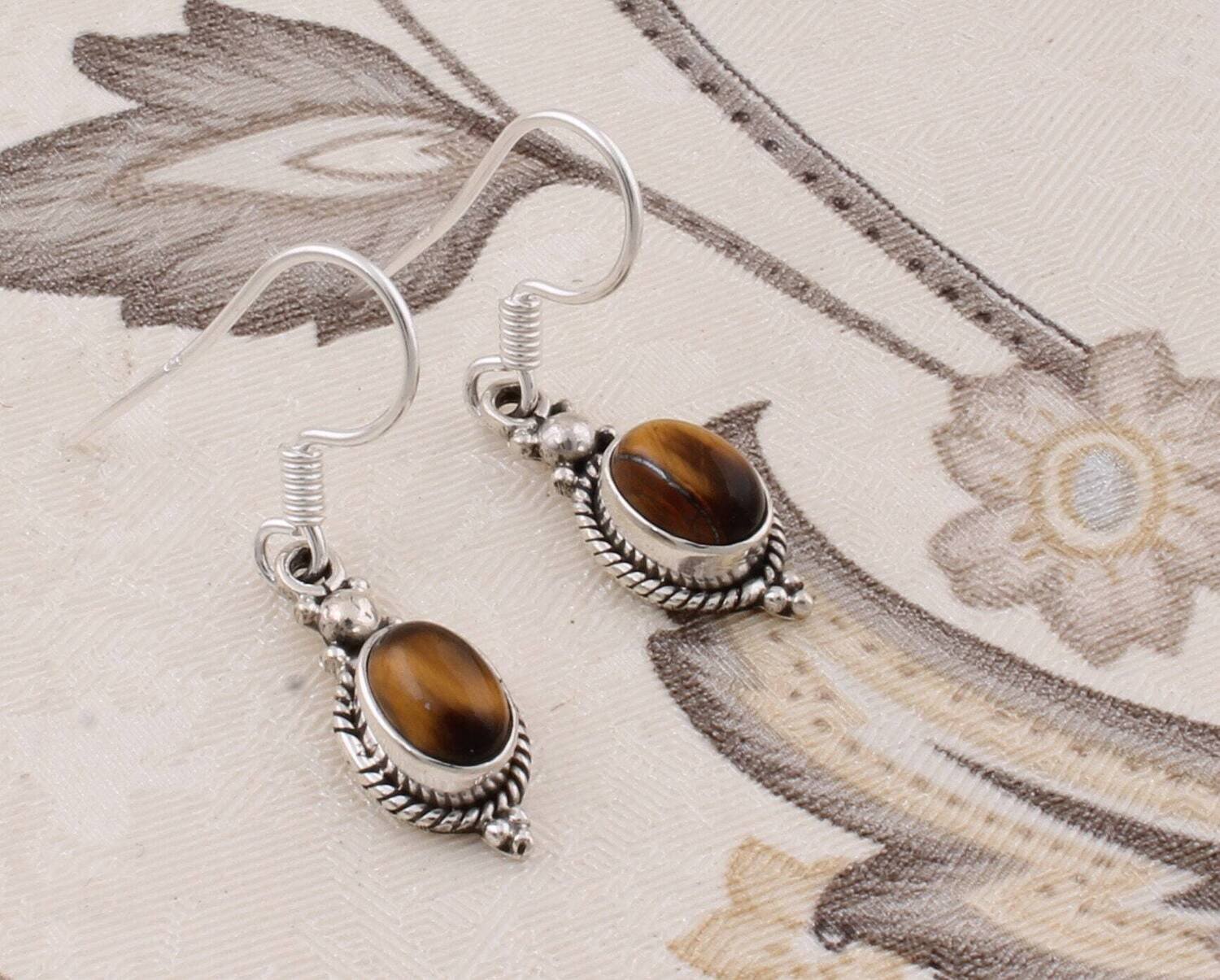 925-Silver Sterling Earring Natural Tiger-Eye Top Quality Gemstone Earring Silver,Solid Earring Handmade Earring (Simple Earring )