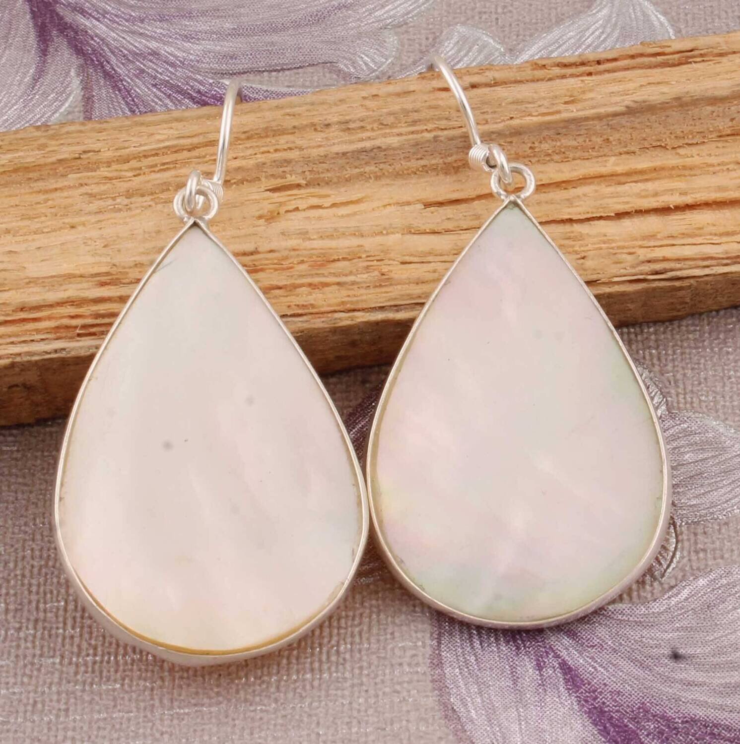 Natural Mother Of Pearl AAA+Quality Gemstone Earring 925-Sterling Silver Earring,Antique Silver Earring Beautiful Gift Earring One-Of-Kind