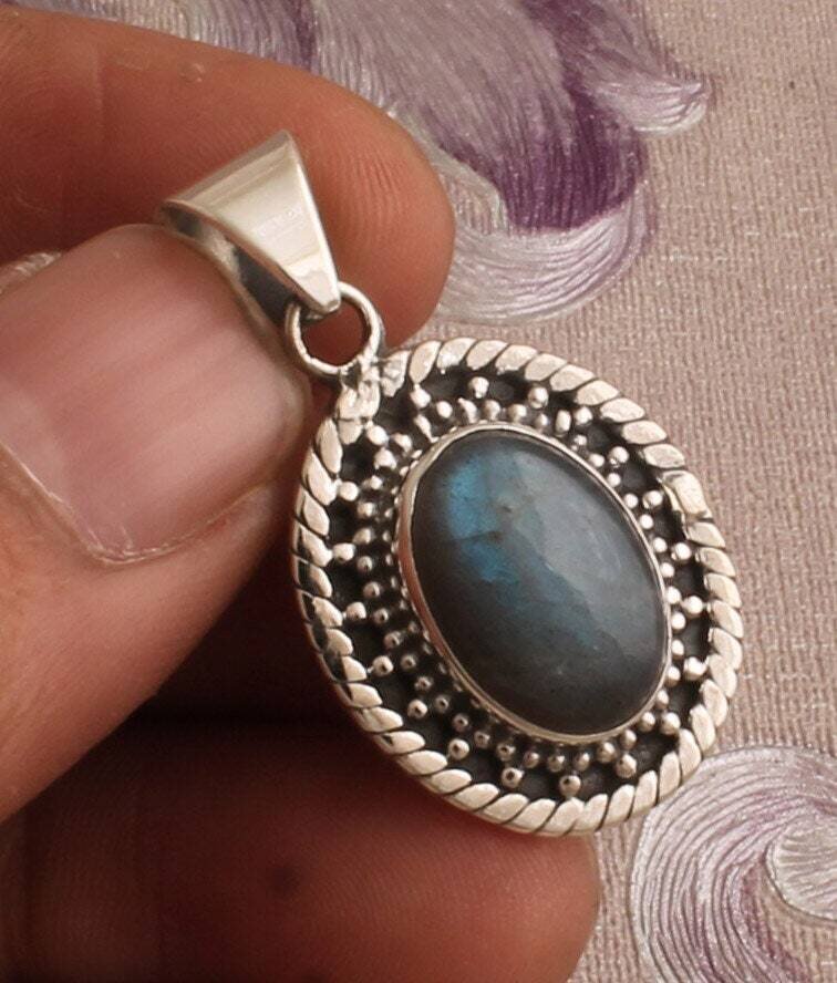 Labradorite Silver Pendant, 925 Sterling Silver Oval Shape Gemstone Pendant, Designer Silver Pendant, Handcrafted Pendant, Christmas Gift