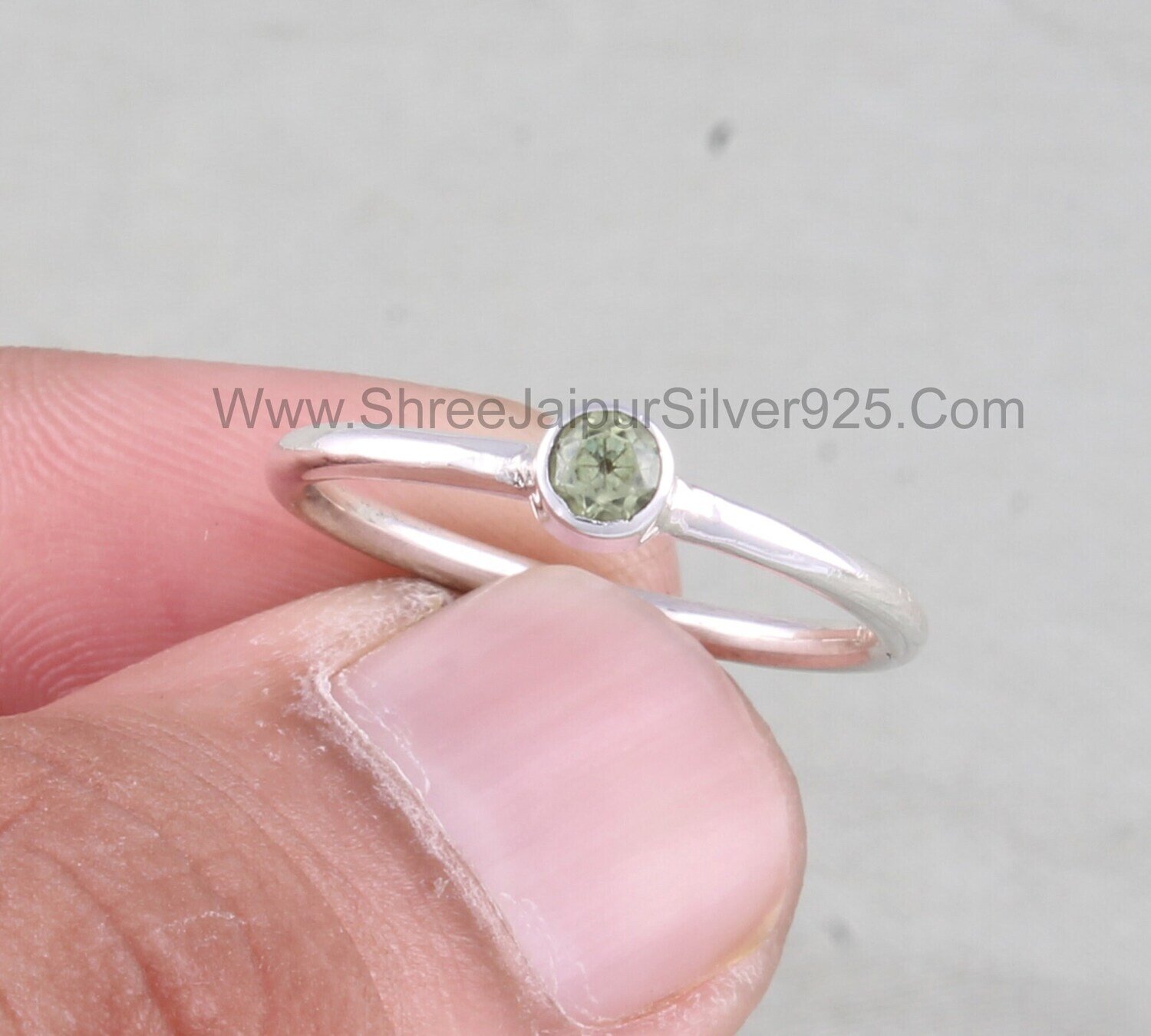 Natural Peridot AAA+Quality Gemstone Ring Round Ring 925-Antique Silver Ring,Middle Finger Ring,Sterling Silver Ring,Gift Item RingCyber2021
