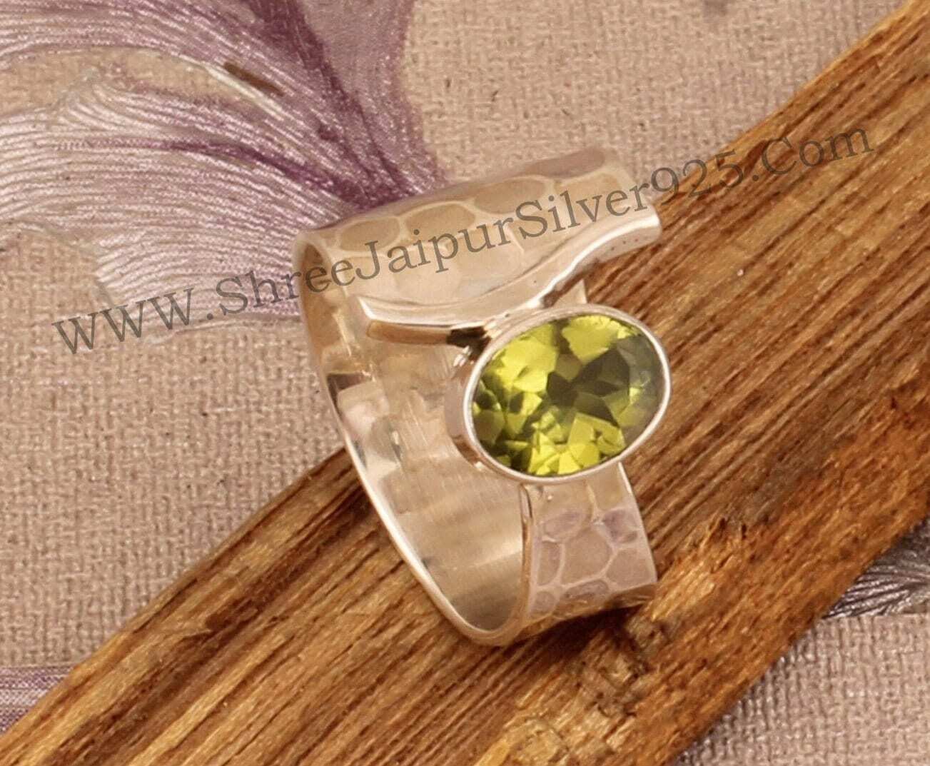 Natural Peridot Oval Cut Solid 925 Sterling Silver Ring For Women, Handmade Silver Hammered Designer Band Ring For Wedding Anniversary Gift