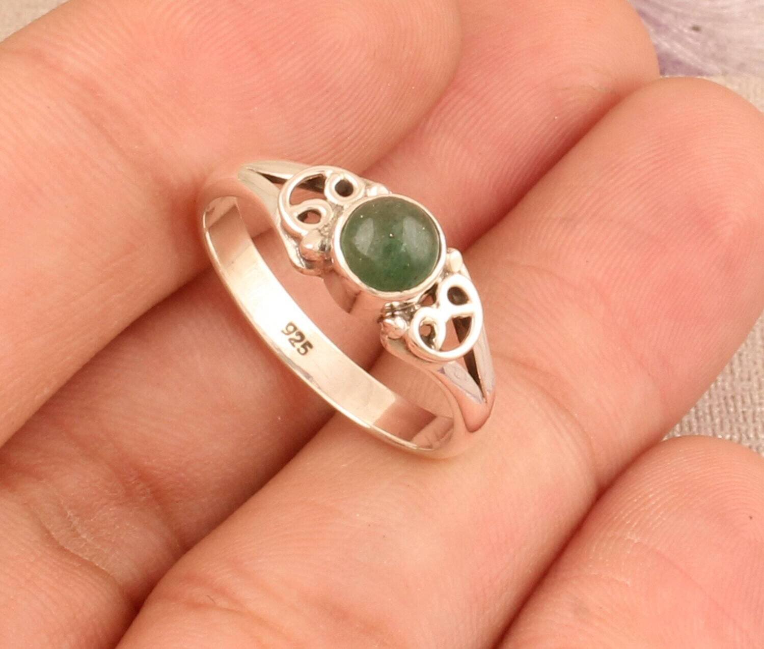 Round Green Jade Solid 925 Sterling Silver Ring HandmadeBirthstone