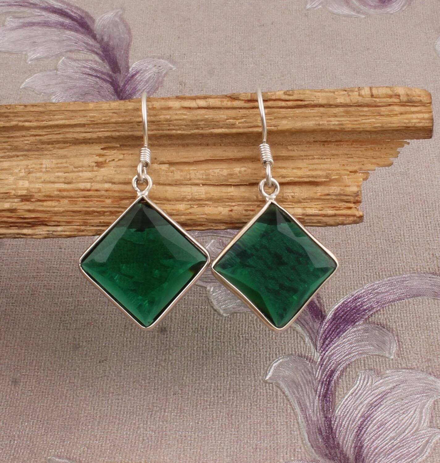 Emerald Green Qartz Top Quality Gemstone Earring Faceted Green Stone Earring 925-Sterling Silver Earring,Wedding Bride EarringBirthstone