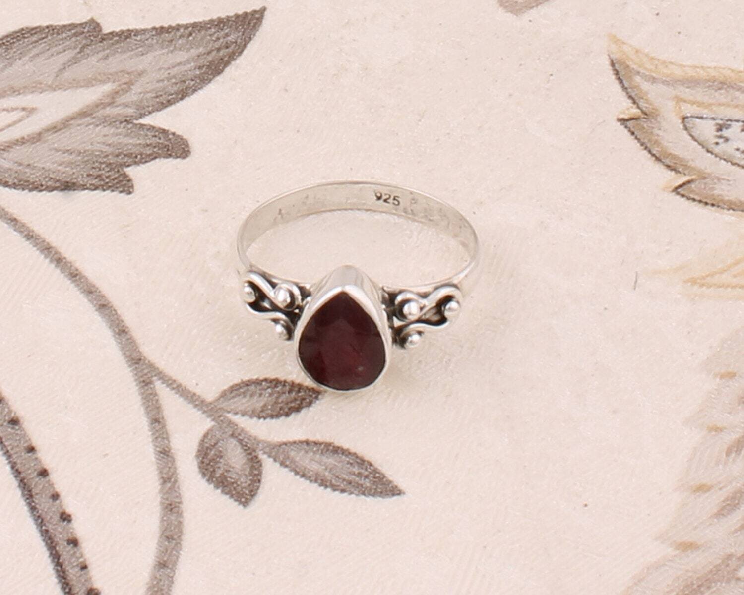 Natural Red Garnet Gemstone Ring Cut Stone Boho Ring Middle Finger Ring Antique Silver Ring Etsy Cyber 2021 L# 283346-RBestseller2021Etsy