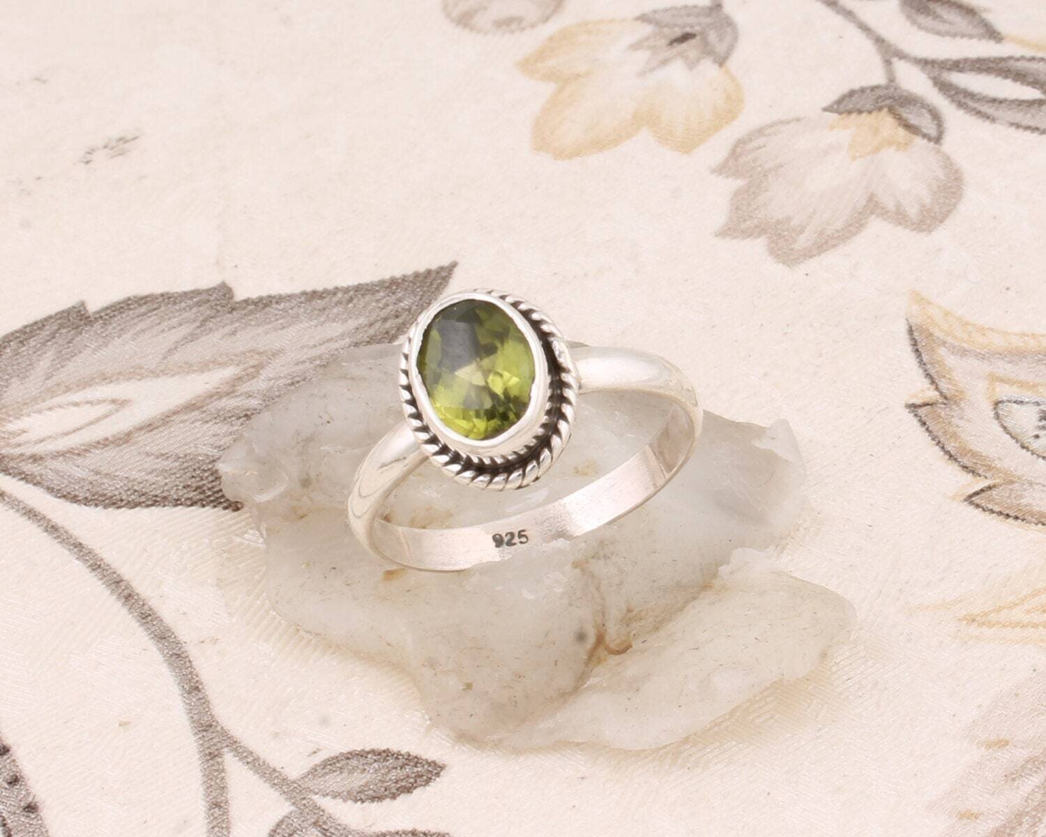 AAA Peridot Ring, 925 Sterling Silver Rings For Women, Green Oval Faceted Cut Handmade Gemstone Jewelry, Engagement, Boho, Gift For Mom.