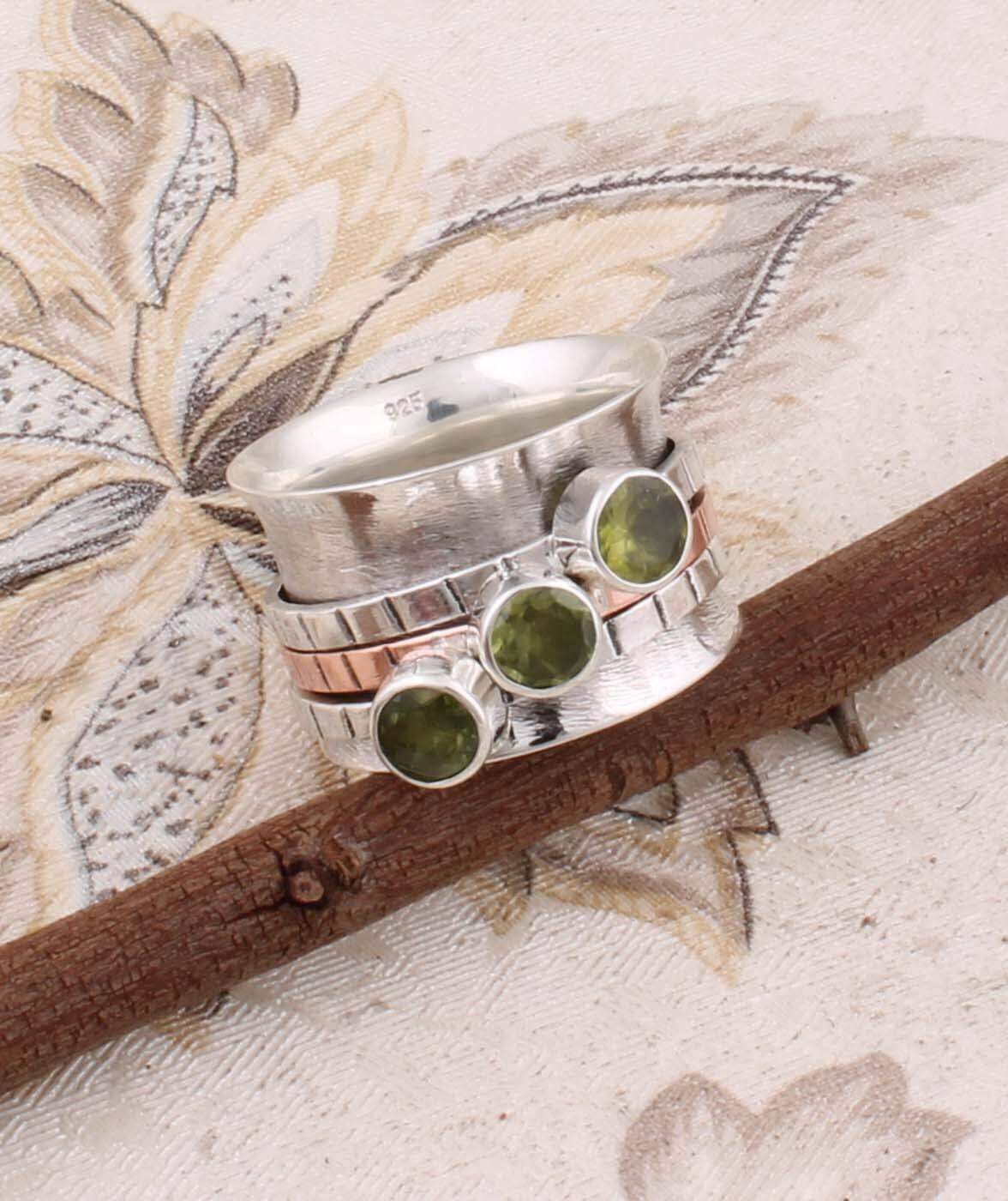 Natural Amazing Peridot thumb ring, Top Quality Ring 925 Sterling Silver, Silver Ring, Gemstone RingCyber2021Bestseller2021EtsyBirthstone